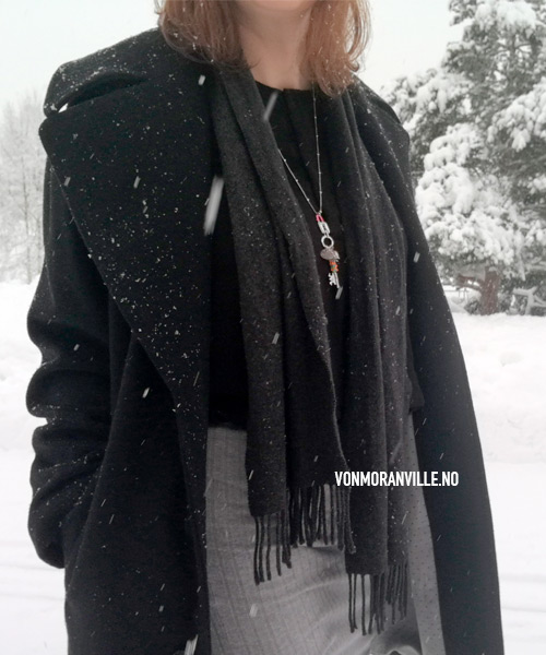 VONMORANVILLE.NO: Klassisk kåpe i ull VONMORANVILLE.NO: Klassisk kåpe i ull
