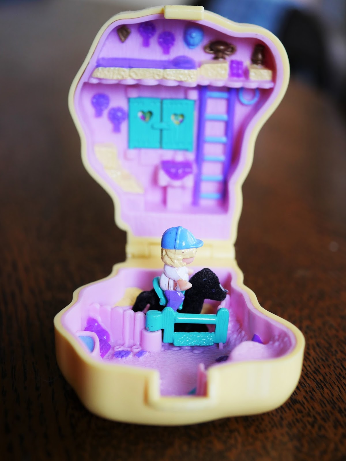 polly pocket horse