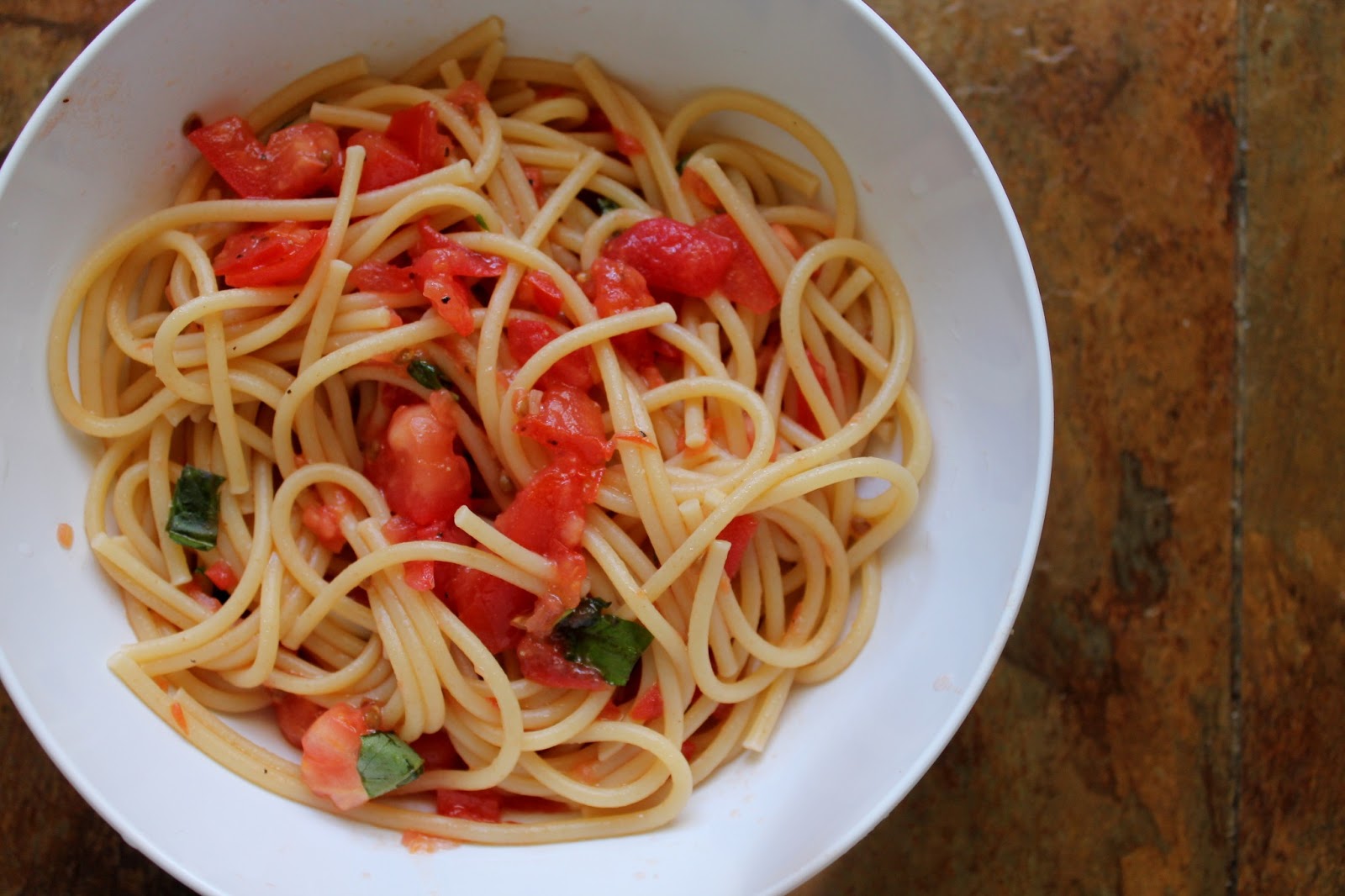 Thin Living Basil, Tomato and Olive Oil Pasta