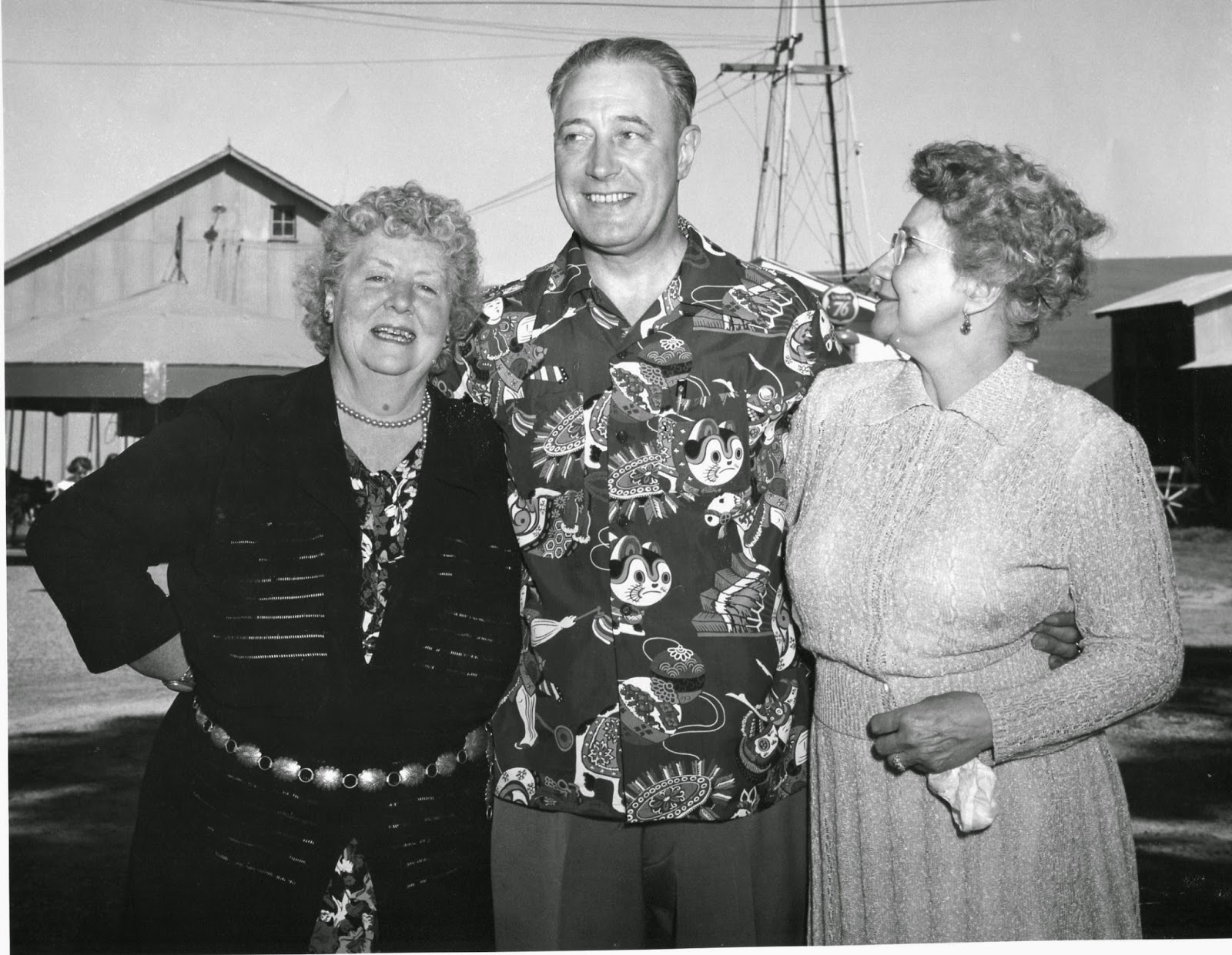Democrats+picnic;+Alberta+Dooley+on+left,+Bill+Beaver+(ctr),+Jun+20+1951.jpg