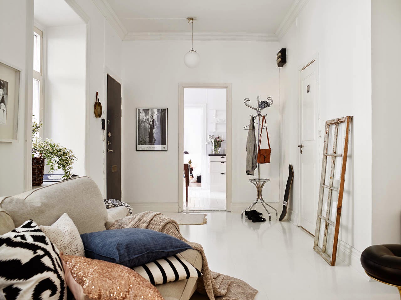 Image showcasing my scandinavian home: A lovely Gothenburg apartment to kick off the week