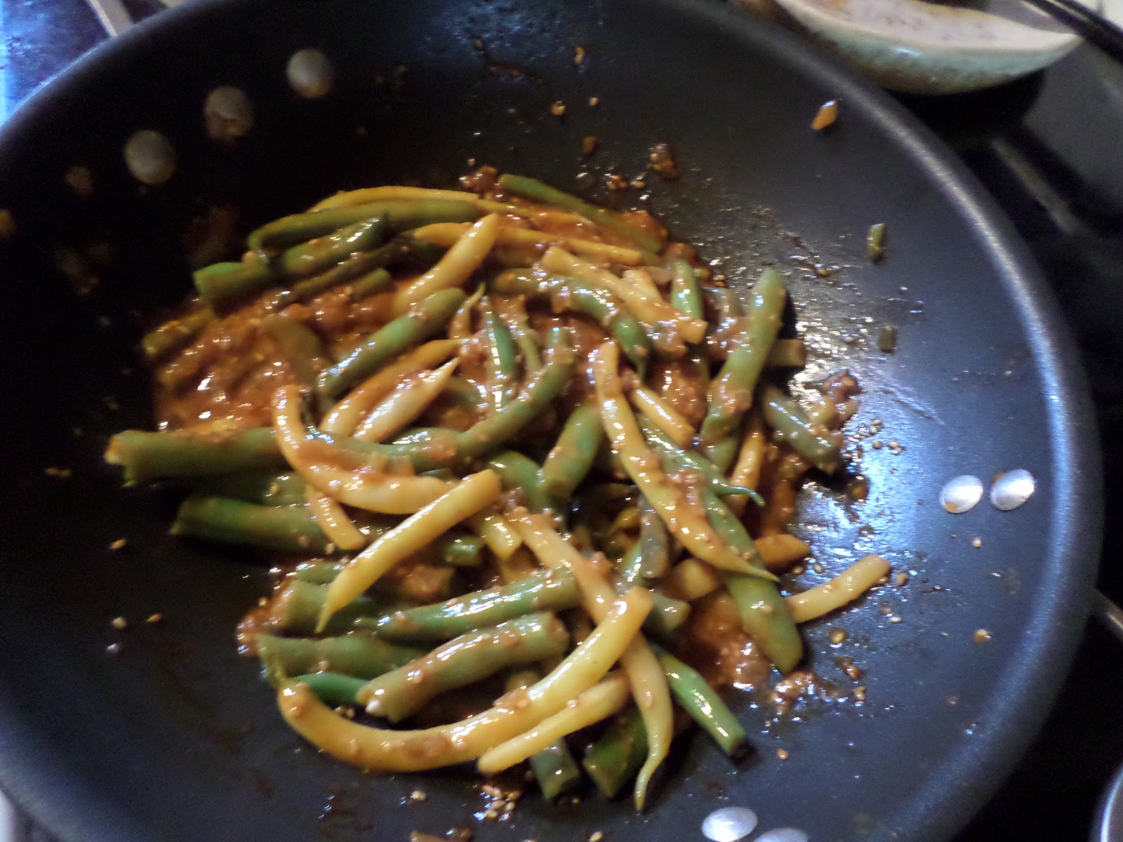 Happenings with Dom and Nan Beans, Beans and More Beans!