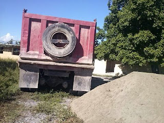 Ecologistas denuncian tráfico ilegal de arena y  madera desde M.A.