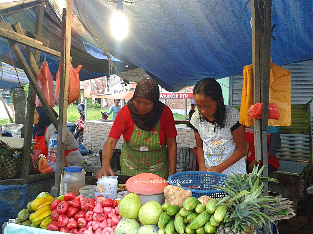 Rujak Simpang Jodoh Tembung Adakah Jodoh Disana Medan Wisata Travel Blogger Indonesia From Medan