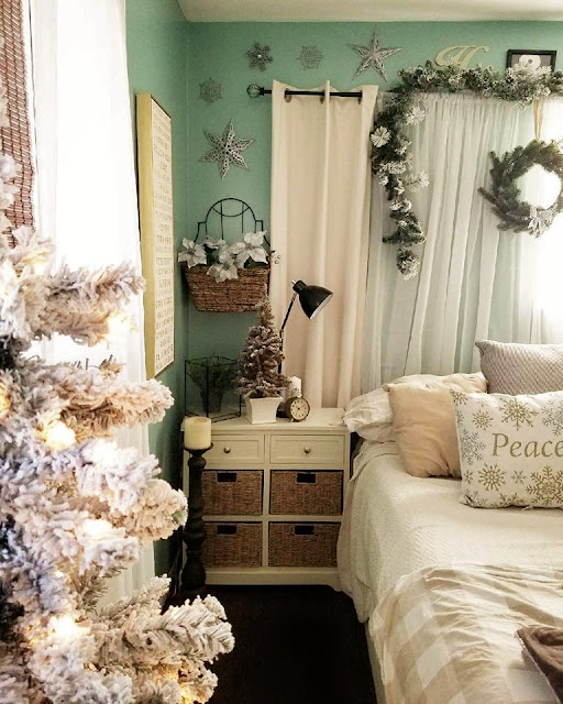The Quaint Sanctuary: { Whimsical Country Cottage Holiday Home Tour }