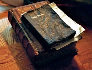 Yang Perlu Anda Ketahui Tentang Injil - GM | Di Bawah Panji Islam