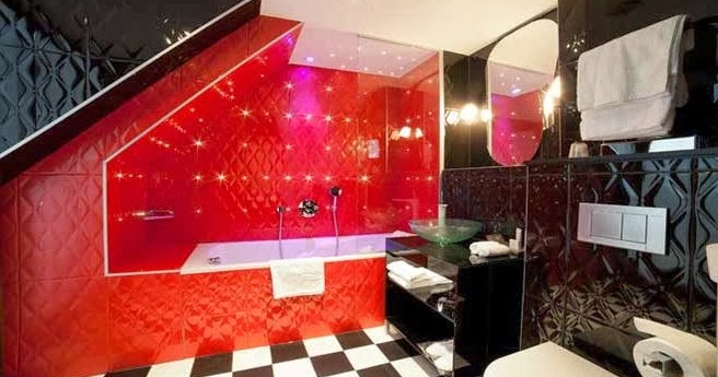 Baños en color rojo y negro - Colores en Casa