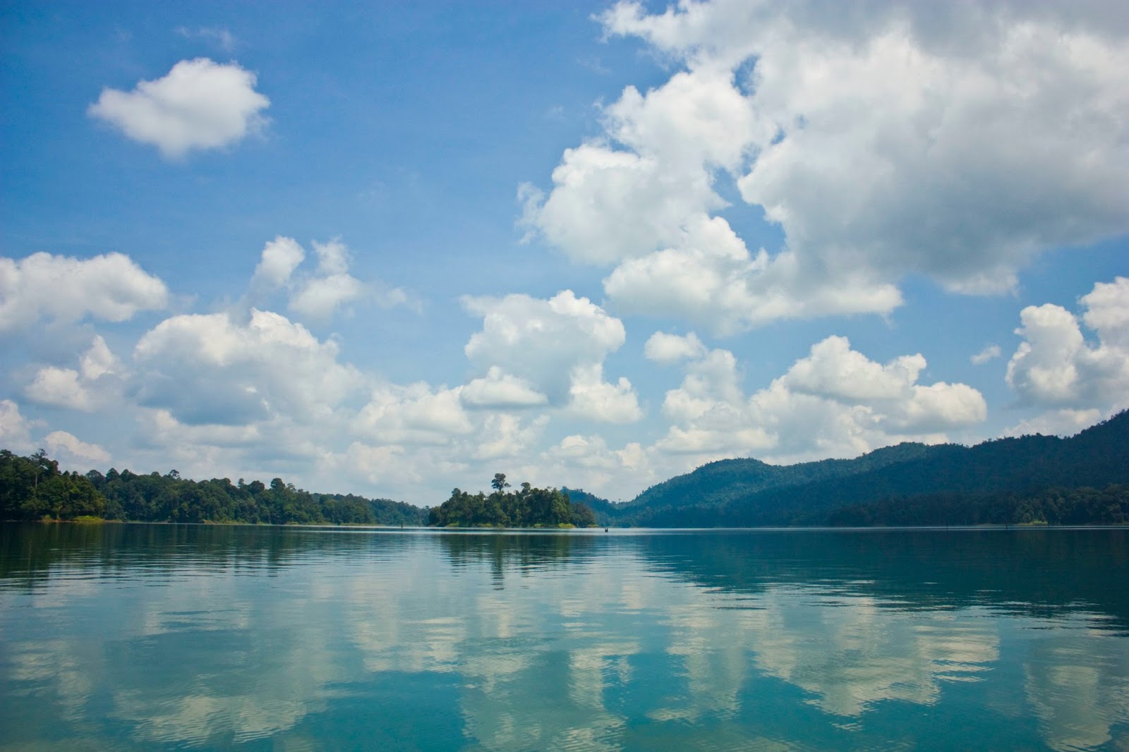 Road to Terengganu Kenyir Lake (Tasik Kenyir)