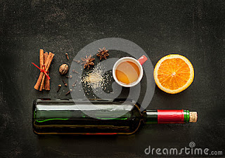 Ja nisam s ovoga sveta,pripadam rasi sanjara - Page 5 Mulled-wine-recipe-ingredients-chalkboard-winter-warming-drink-black-text-space-christmas-bottle-honey-orange-45604025