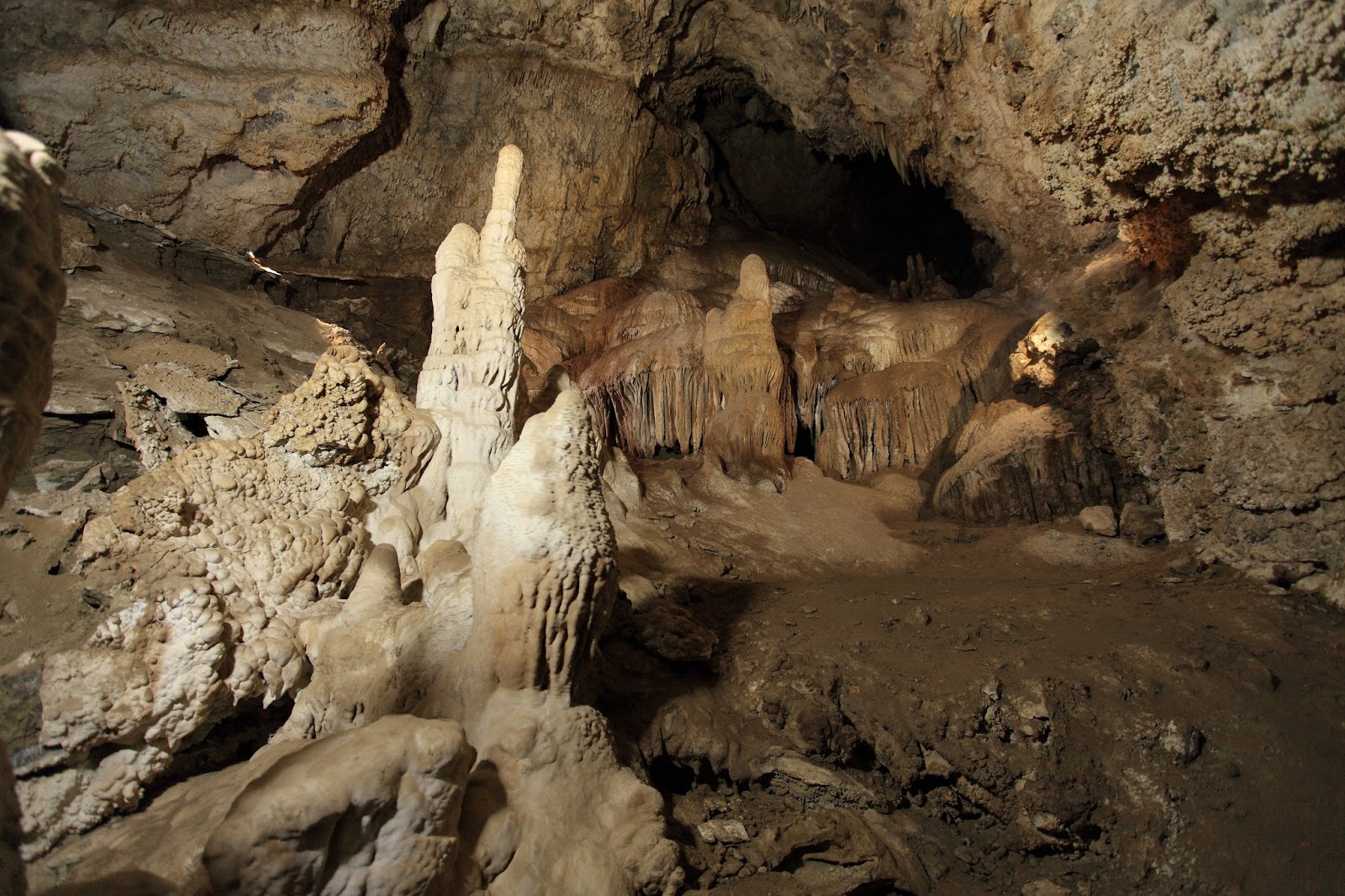 SPANISH MOSS CAVE, UTAH ADAM HAYDOCK