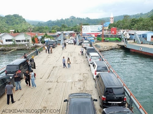 Ferry Danau Toba