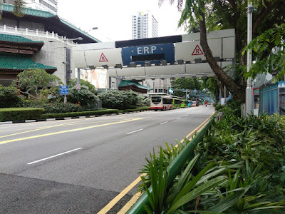 teman kali ini saya akan lanjut lagi untuk ceritakan perjalanan hari kedua saya di Singapu Perjalanan Liburan Hari Kedua di Singapura Part 1
