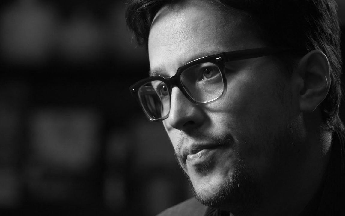 Стивен лэнг 2020. Less 2017. Кэри фукунага топлесс. The little hours фильм 2017. Малые часы 2017 кино.