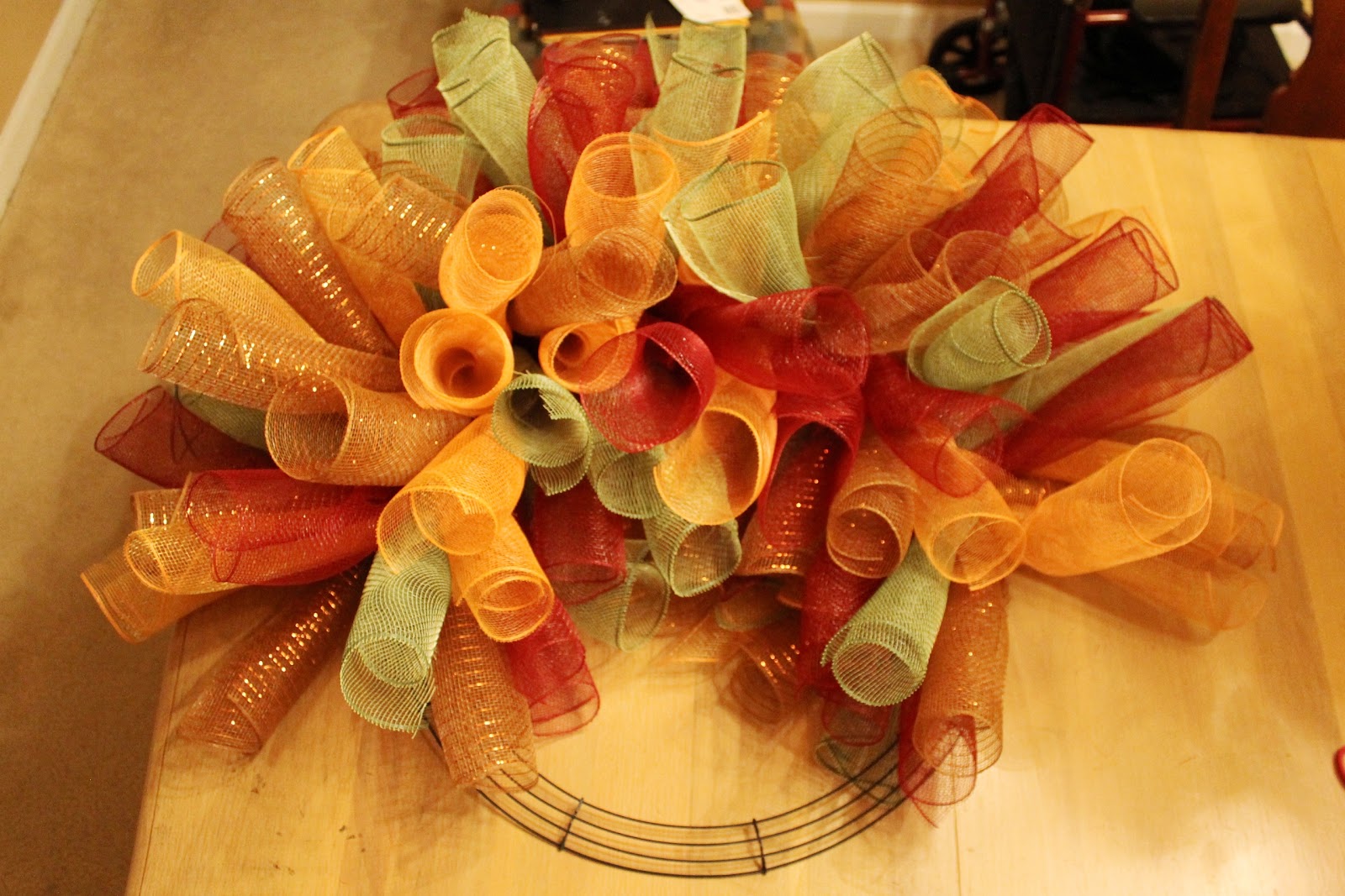 How To Make A Curly Deco Mesh Wreath Miss Kopy Kat