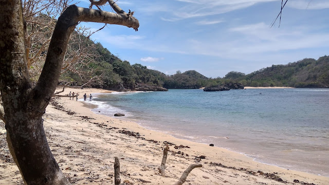 IMG_20181110_101606_HDR Merajut Asmara di Pantai Teluk Asmoro