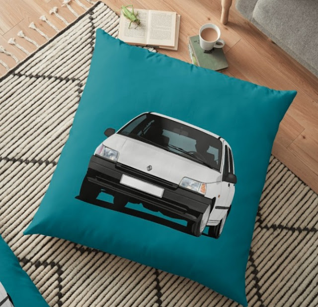 Renault Clio valkoinen tyyny