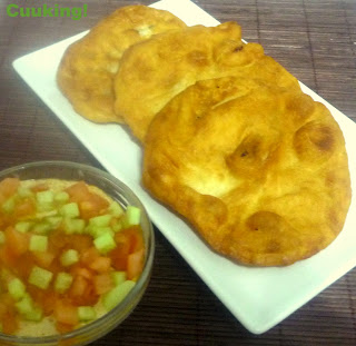  Hummus (Paté de garbanzos) y pan frito 