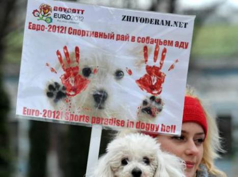 protesta-matanza-perros-ucrania 2012 ShurKonrad