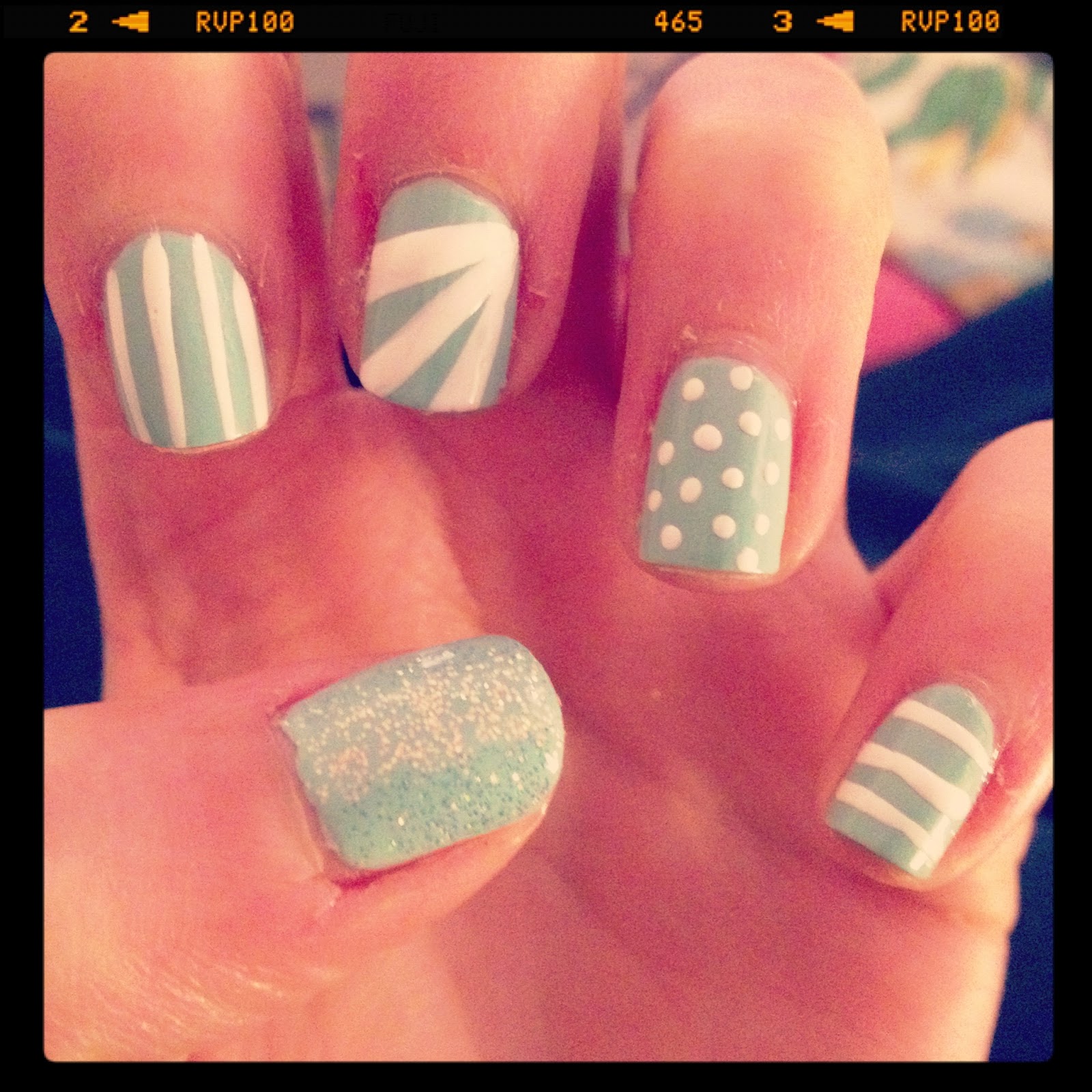 I Know Nothing About Fashion: Mint and White nails