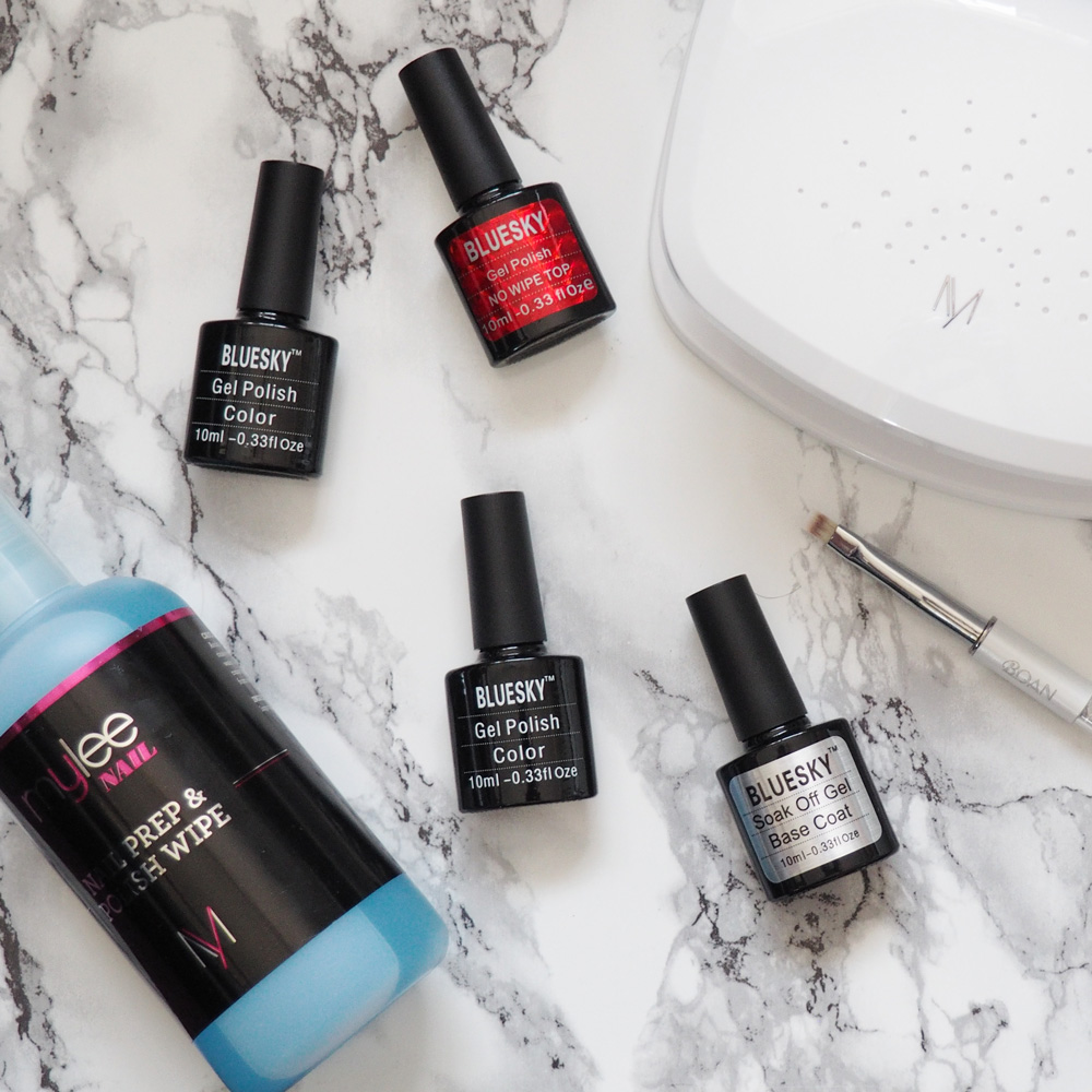 4 Things That Happened During my First AtHome Gel Manicure The