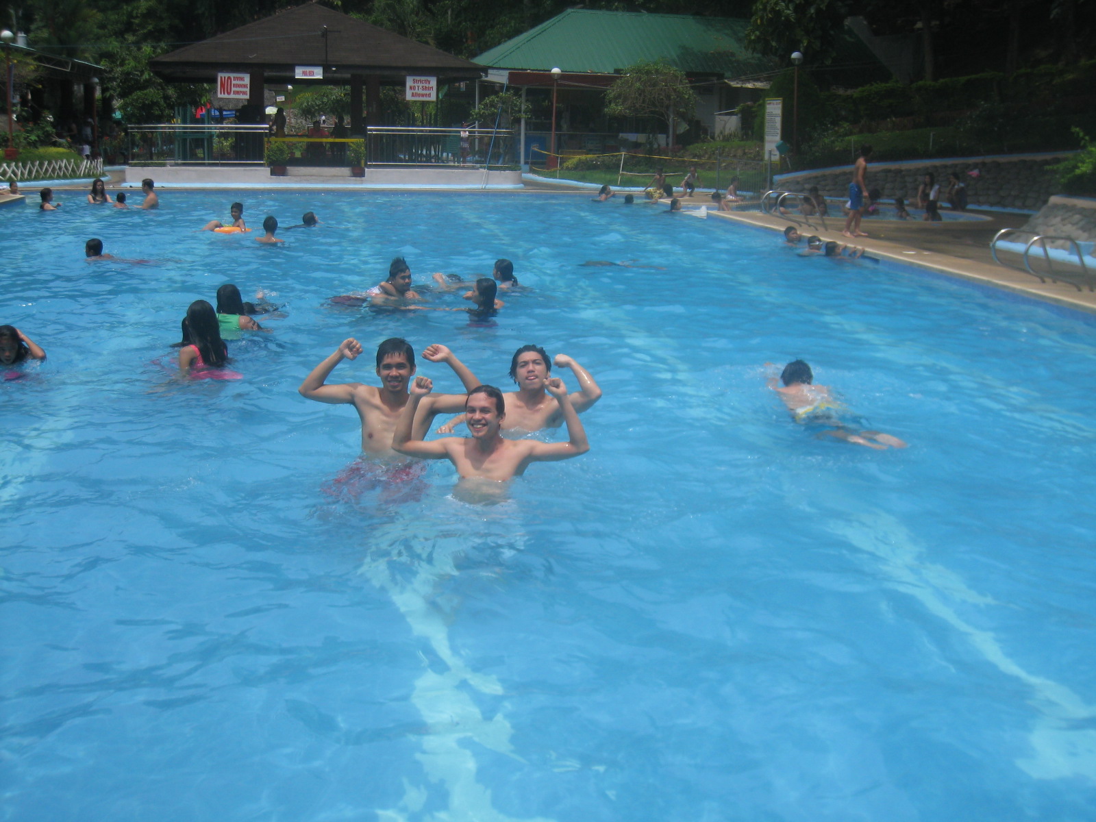 forest hills community pool