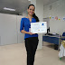 Funcionária da agência de Santa Luzia recebe o prêmio de Funcionária Top de 2015 do Banpará