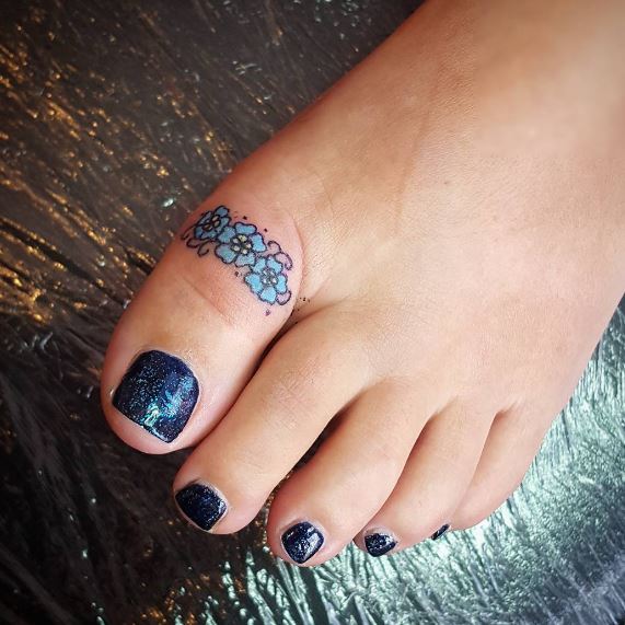 cute toe tattoos ideas men