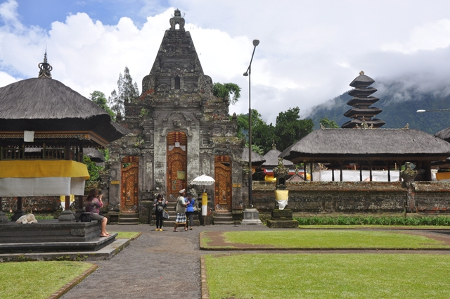 Berwisata Ke Tempat Wisata Menarik Di Indonesia Dan Thailand