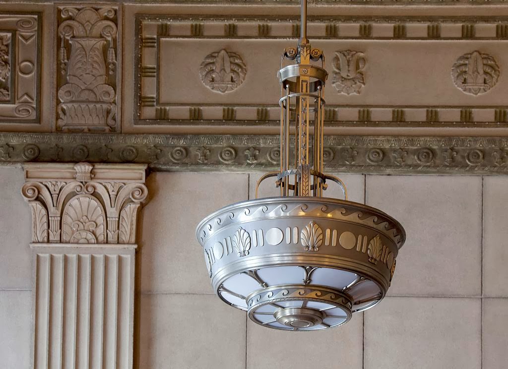 Spencer Alley Ten Fixtures