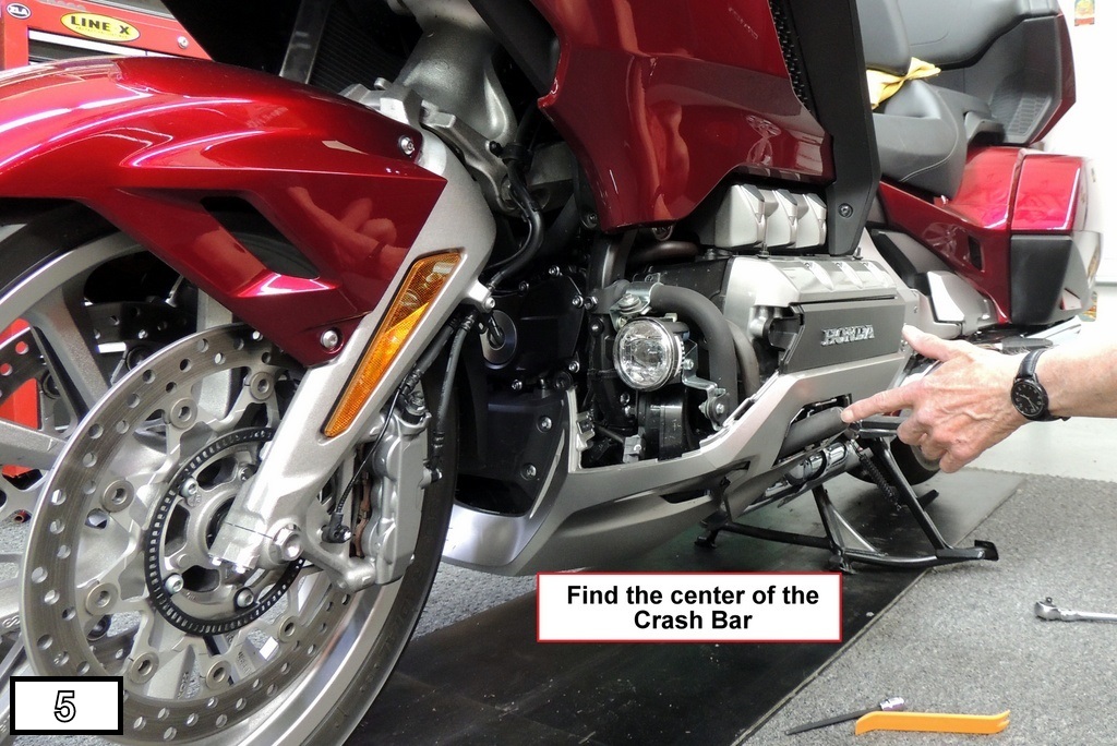 BQ's Motorcycle Adventures 20180515_Kuryakyn 7980 Highway Pegs