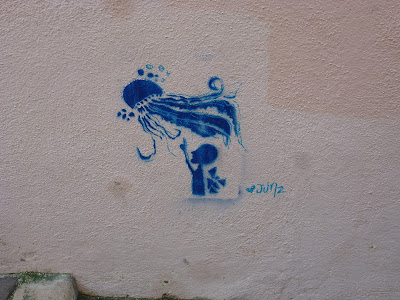 Kuck mal, ne Qualle! Stencil in Lissabon