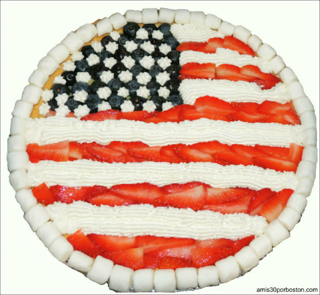 Tarta Bandera Americana con Frutas, Nata y Crema