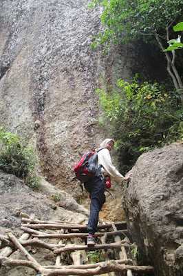 air terjun nglanggeran embung langgeran asal usul nglanggeran