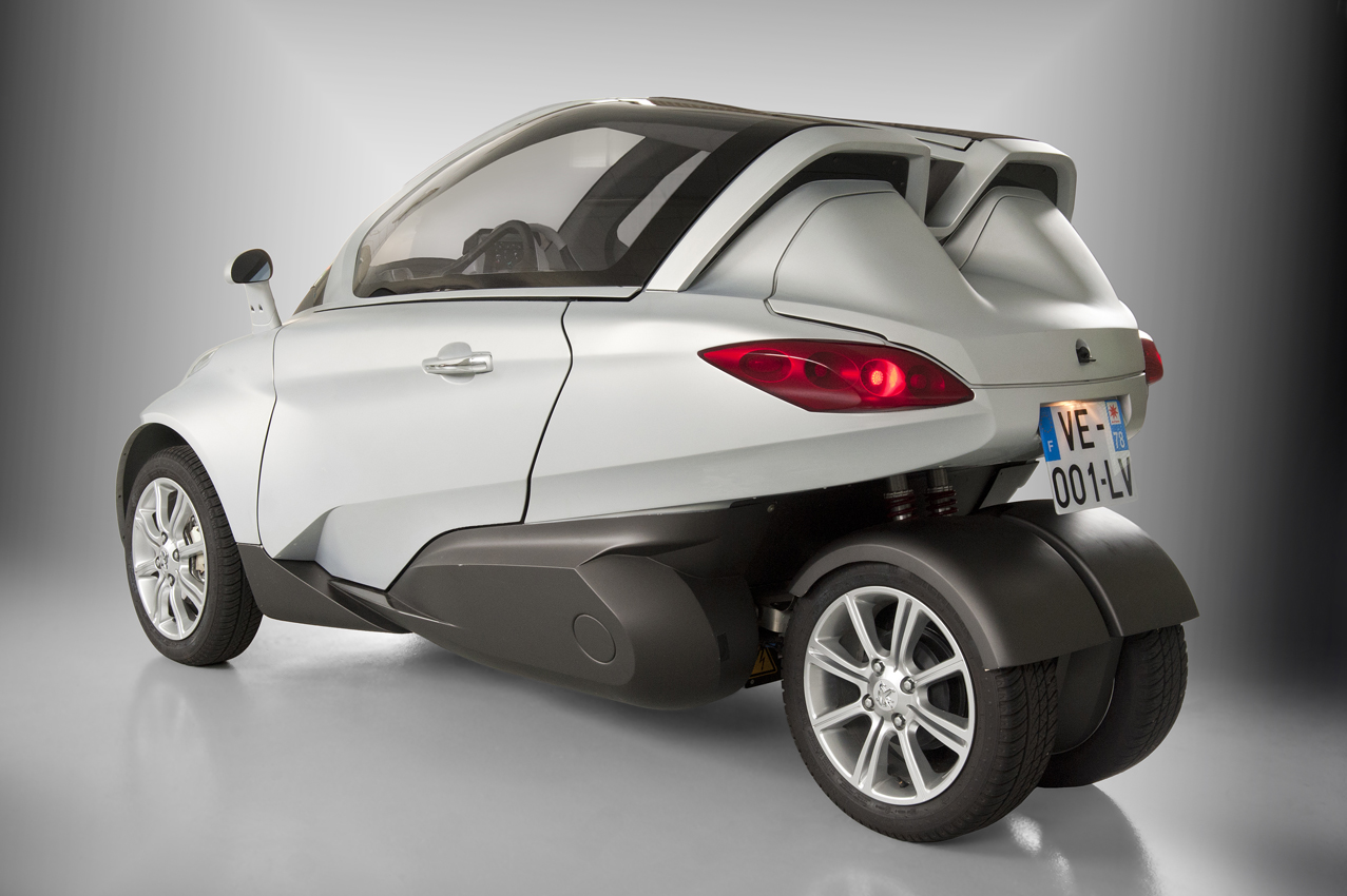 Voiture du Futur VéLV le tricycle électrique du futur pour la ville