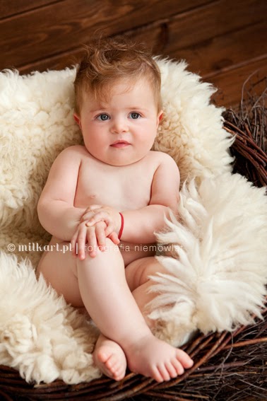 fotografia niemowląt, sesje zdjęciowe niemowlaków, sesja fotograficzna dziecka, fotograf dziecięcy, studio milkart