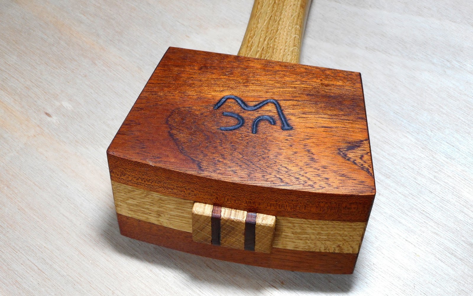 JC's Faire un maillet en bois chêne et acajou