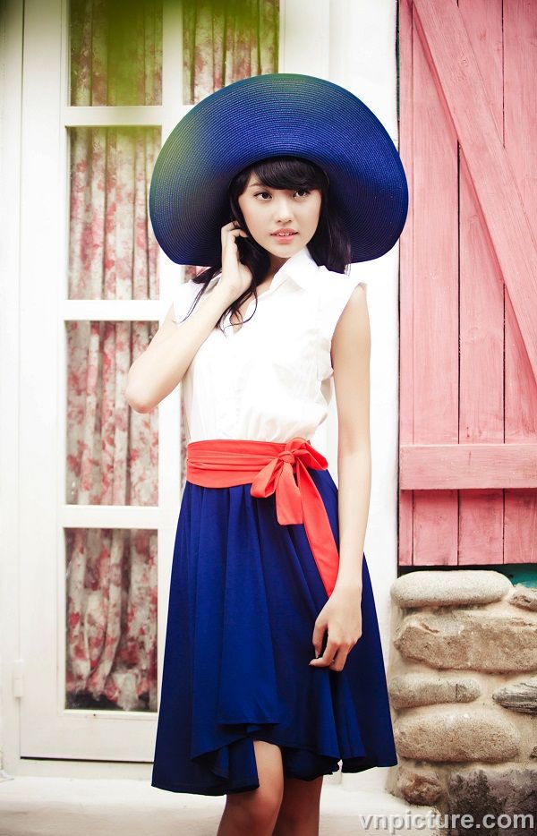 Thanh Vy Sparkling With Beautiful Colors Blog Girls