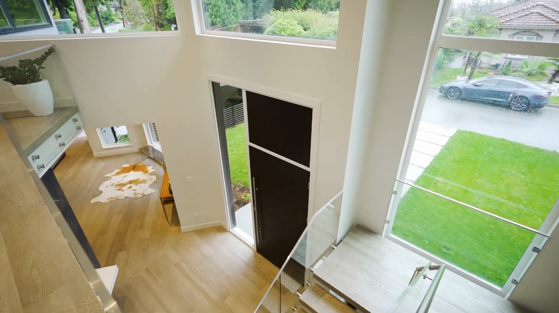 39 Interior Design Photos vs. 2710 Crescentview Dr, North Vancouver Luxury Home Tour