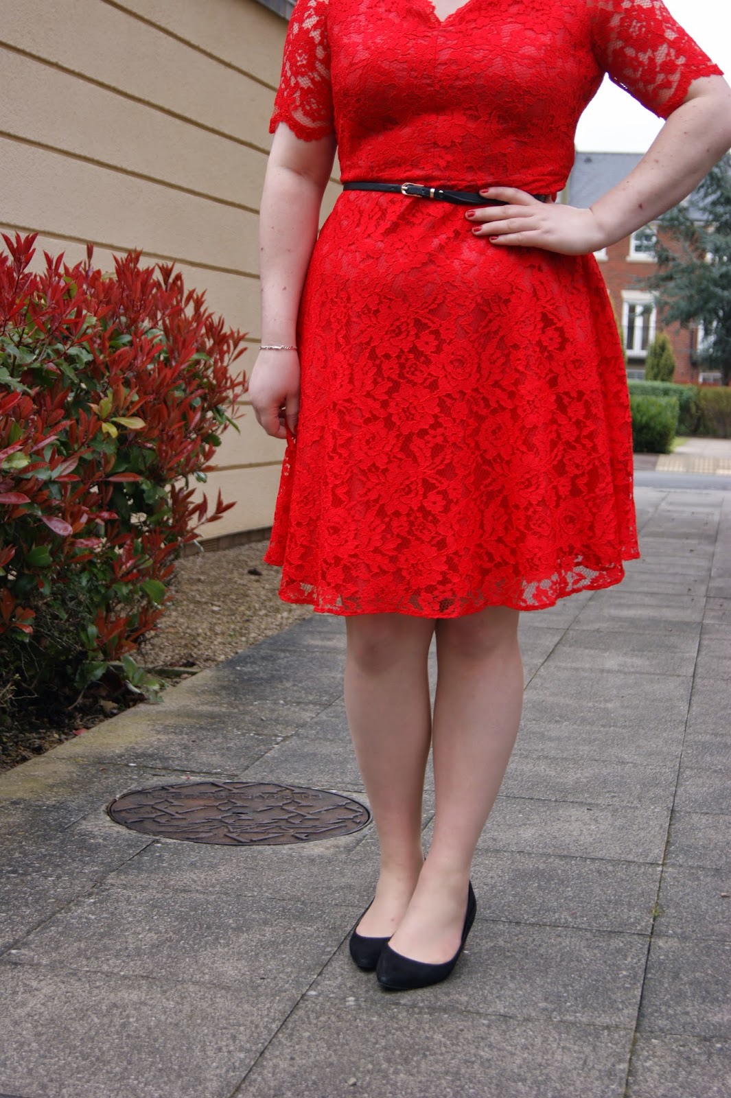 Yes, another red lace dress... - Frills 'n' Spills