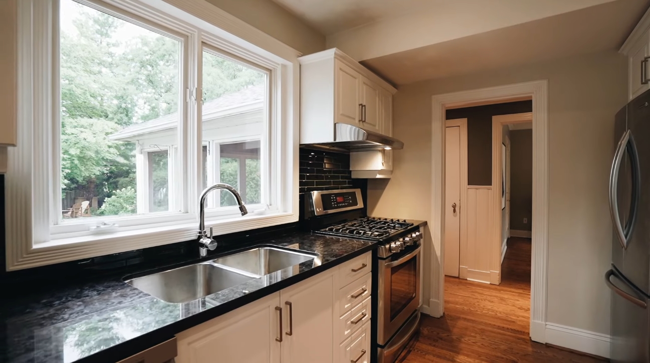 16 Photos vs. 30 Birchview Blvd, Toronto vs. Home Interior Design Tour