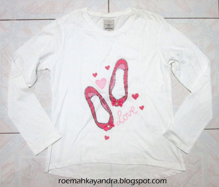 Roemah Kayandra: Kaos Nevada teen putih sepatu