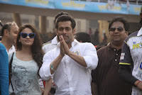 Salman, Daisy, Huma & Shruti at CCL match