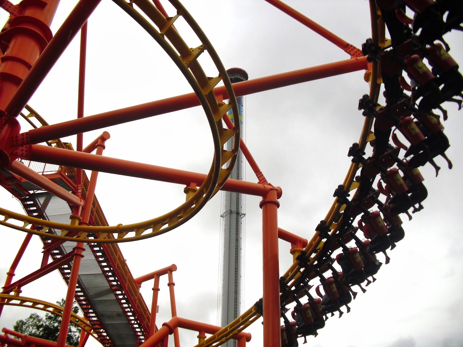 Love 2 Travel With Kids When is Carowinds Open in March 2014?