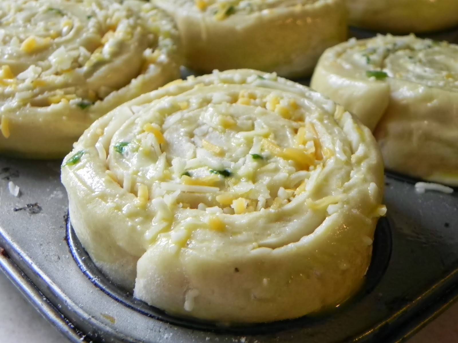 beyond foods CREAM CHEESE ONION BUNS