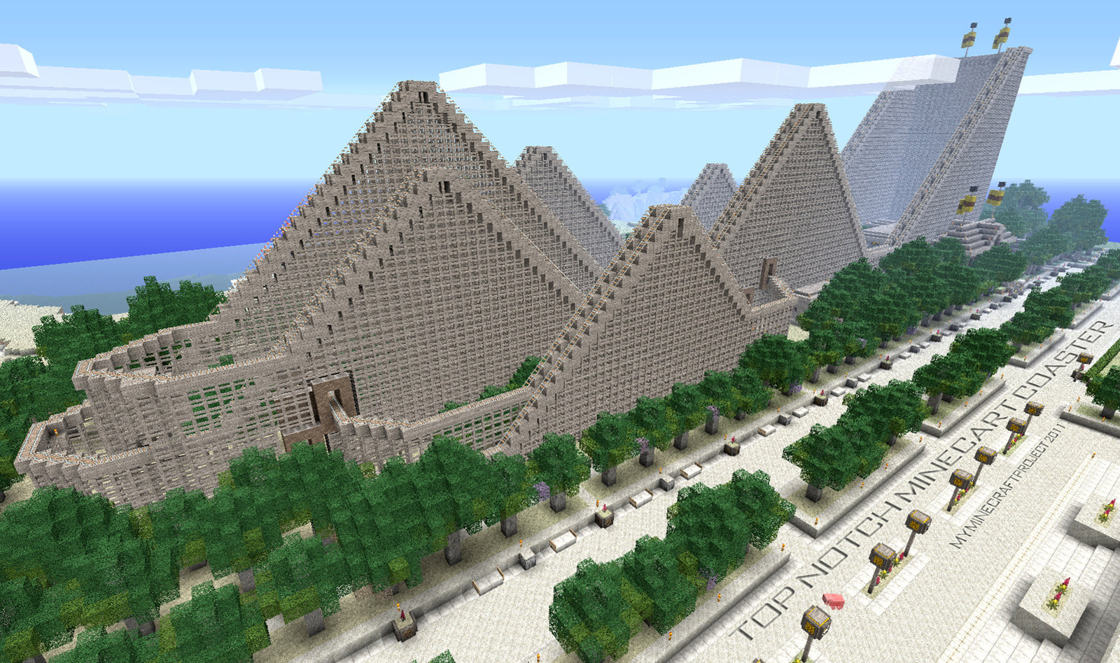 InSanity lurks Inside: Minecraft Theme Park Coming to New York Soon?