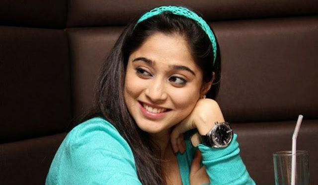Soumya Seth Wiki, Biography, Age, Height, Weight, house, Family, movies