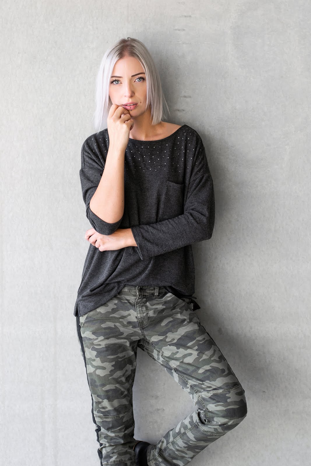 S.Oliver, camo, camouflage trousers, army, outfit, minimal, combat boots, fashion, trend 2018 fall winter