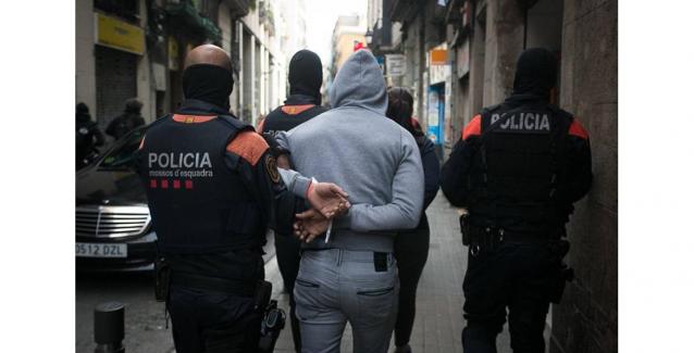 Ισπανία: Μάνα και κόρη κατήγγειλαν τον δολοφόνο που προσέλαβαν επειδή δεν έκανε τον φόνο! Ισπανία: Μάνα και κόρη κατήγγειλαν τον δολοφόνο που προσέλαβαν επειδή δεν έκανε τον φόνο!