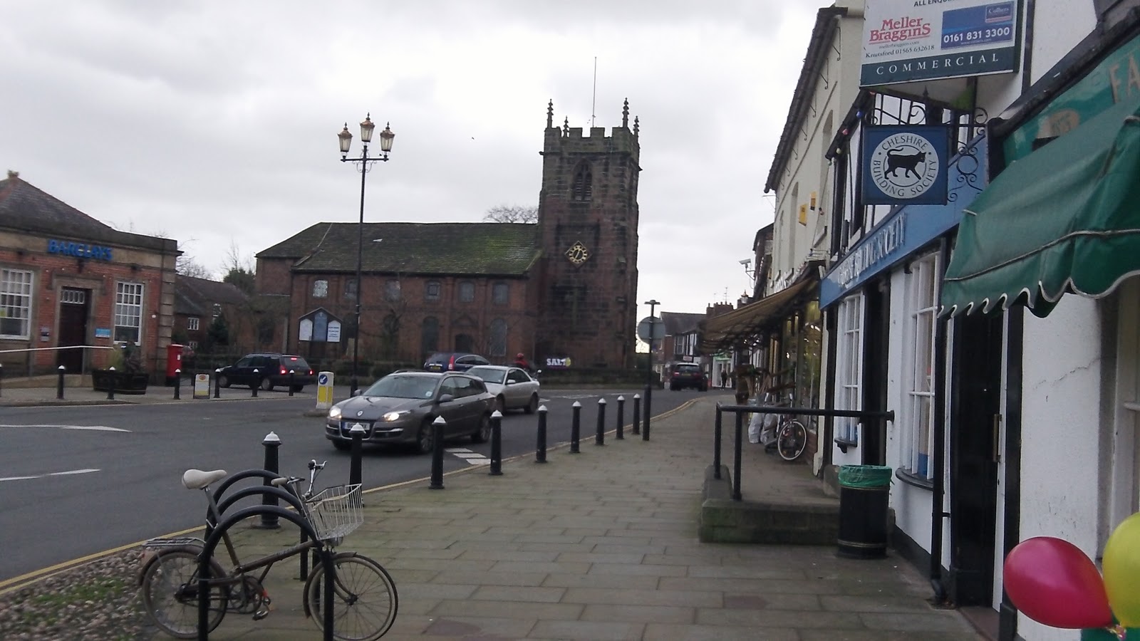 Life in Northern Towns : Holmes Chapel