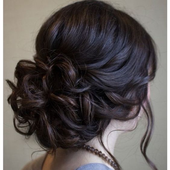 warm-weather-wedding-hairstyles